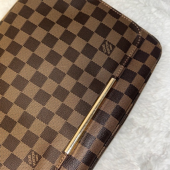 Louis Vuitton Damier Ebene Hoxton GM - Picture 6 of 16